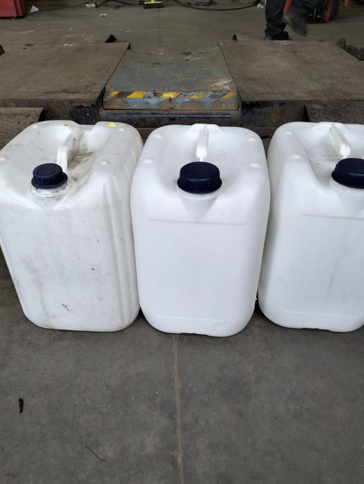 Karnistry 20 l plastikowe
