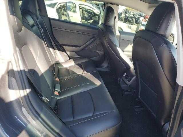 Електромобіль Tesla Model 3 Long Range 2022 року з США