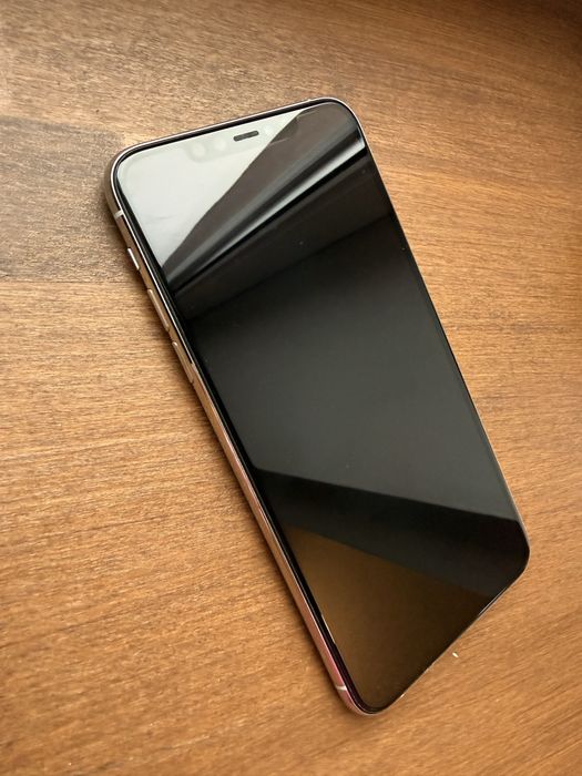 iPhone 11 Pro Max в хорошому стані