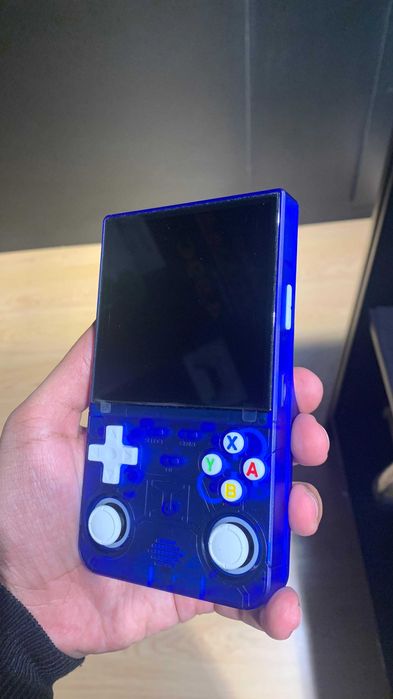 Consola Retro R36 Ultra - Diversão Clássica a Qualquer Hora!