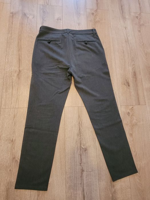 Spodnie męskie marki Reserved
