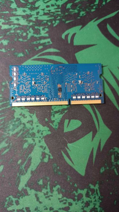 Пам'ять для ноутбуків SK hynix 2 GB DDR3 1600 MHz (HMT425S6AFR6A-PB)