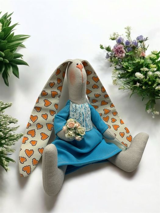 Іграшка ручної роботи зайчик