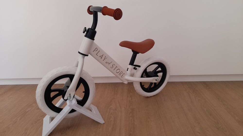 Bicicleta de equilíbrio Play & Store