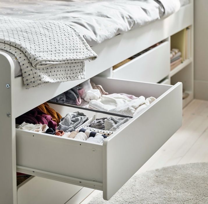 Łóżko 90x200, dzięciece z szufladami.