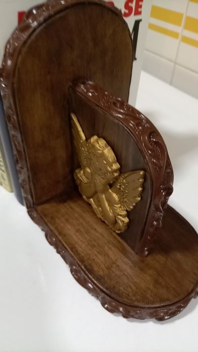 Suportes para livros  peças artesanal em madeira maciça
