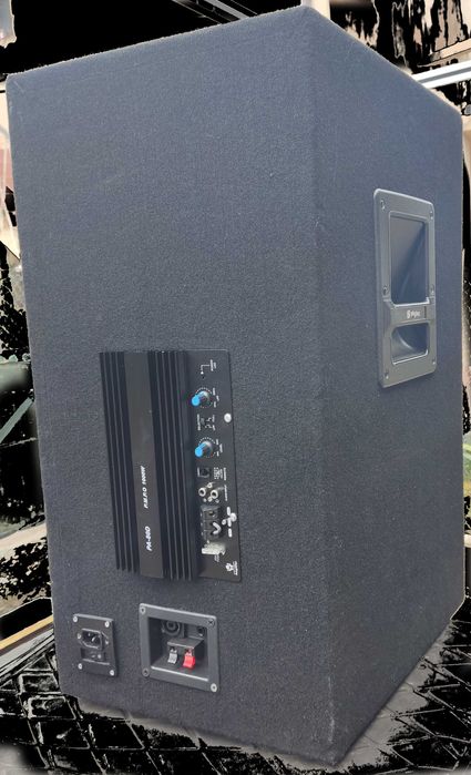 Colunas Skytec 800w RMS c/ amplificação