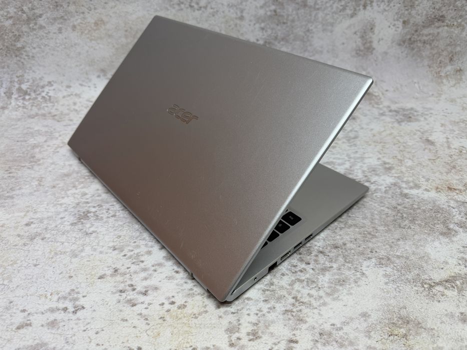 Acer Swift 3 / Intel i3 1115G4 4.1GHz/ 8GB DDR4/ 256 SSD/ 14FHD/ W11