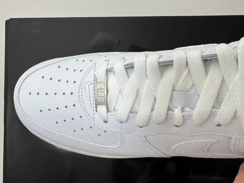 Nike Air Force 1 Supreme R. 40