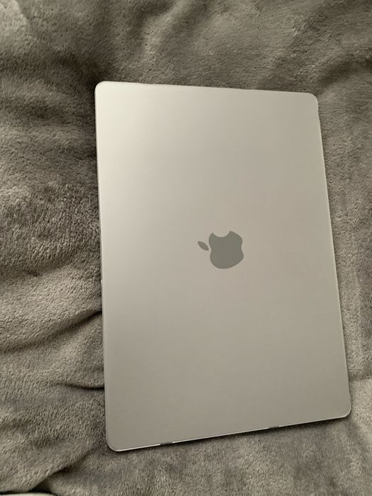 MacBook AIR 15” Apple m3 512/16 GB midnight