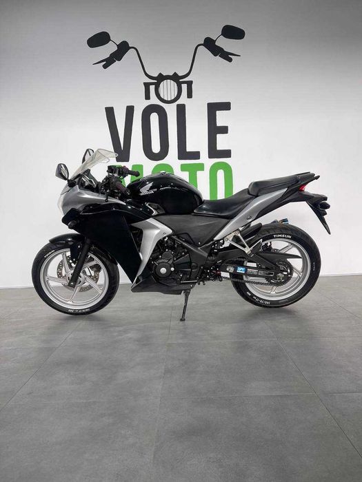 Мотоцикл Honda CBR250R