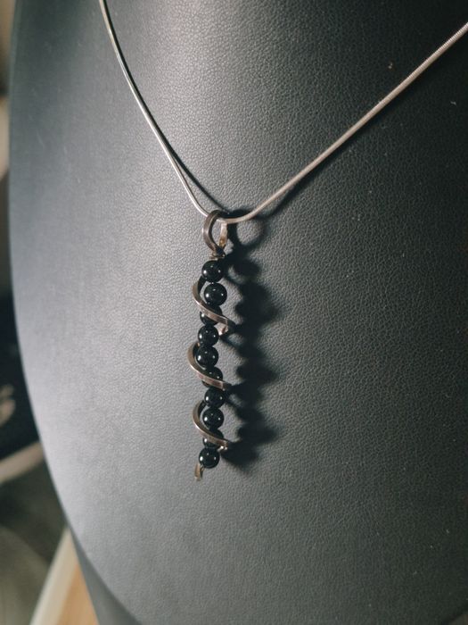 Fio de prata com espiral