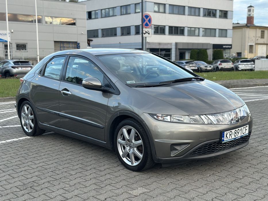 Honda Civic VIII UFO 1.8 Benzyna | 2007 | 195 tys km