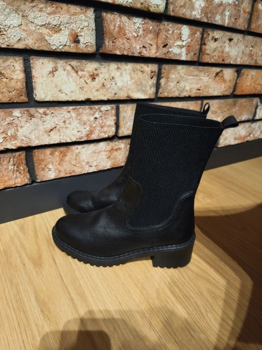 Kozaki damskie CCC skórzane zimowe botki