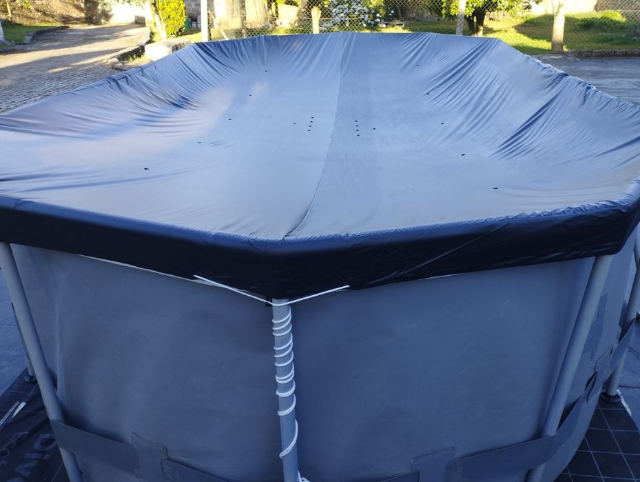 Vendo cobertura piscina  oval 4,27x2,30 como nova