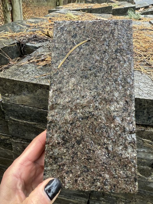 Бруківка гранітна