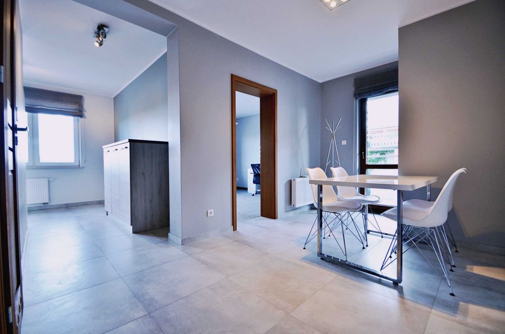 Przestronne 3 Pok. | Miejsce parkingowe | Szeroka