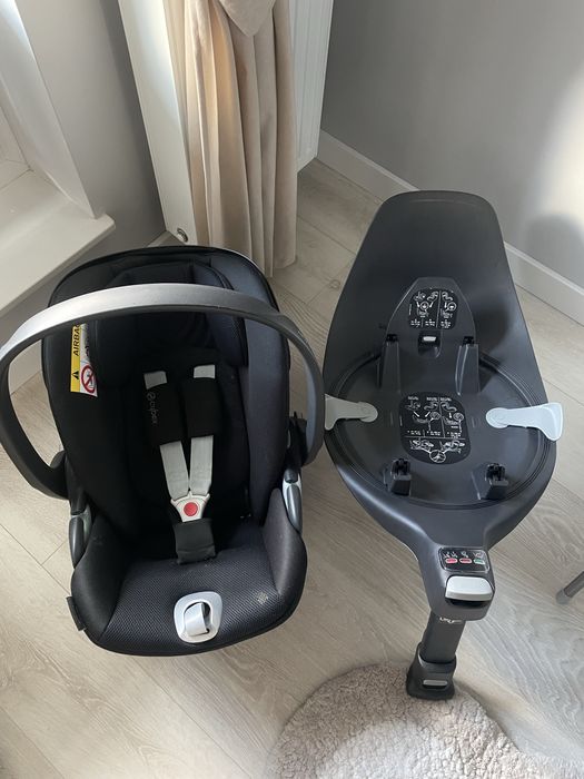 Fotelik cybex wraz z bazą obrotową