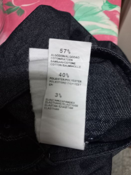 Calças de ganga Bershka com cintura descaída