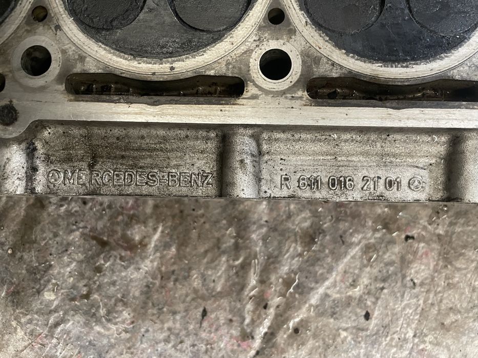 ГБЦ головка блока клапанна кришка om611 2.2cdi vito sprinter хороша.