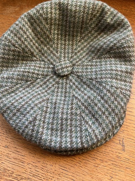 Kaszkiet męski w kratę