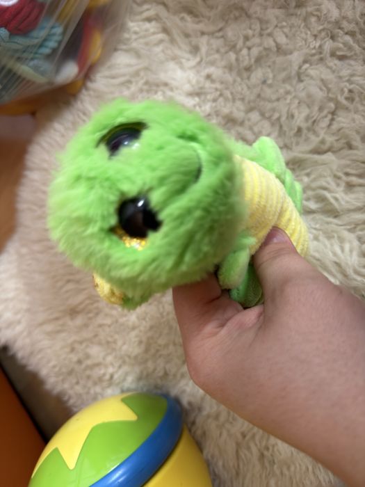 Oddam zabawki grzechotki