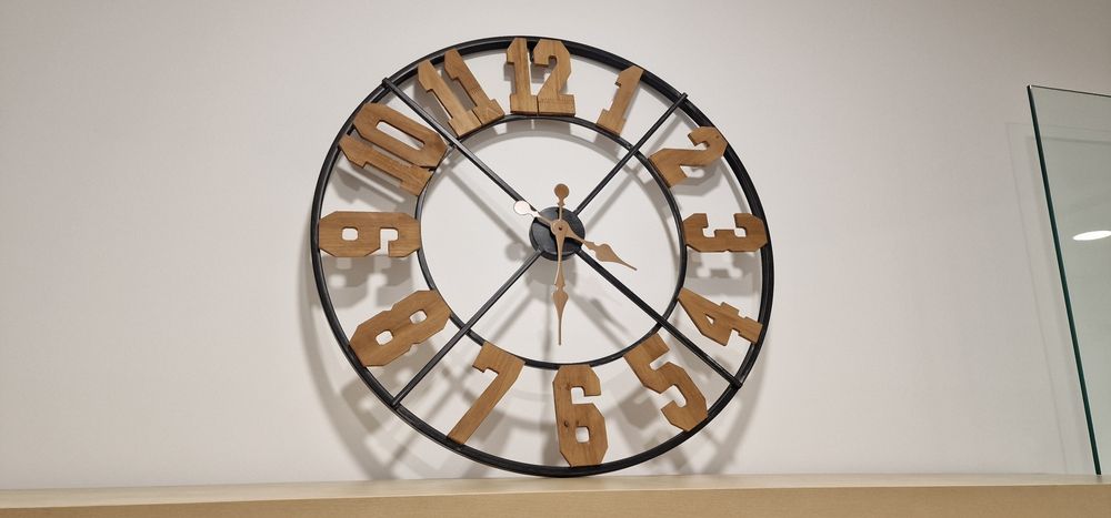 Relógio de parede a pilhas 60cm