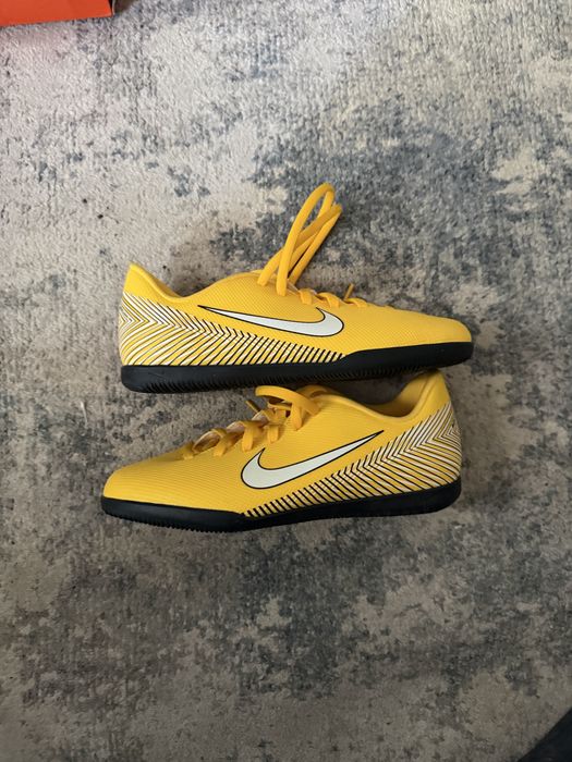Nowe buty na hale Nike rozmiar 36