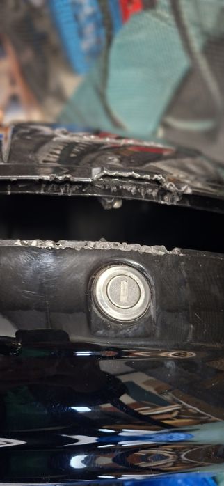 Top case com suporte  Vespa GTS 125cc co fechadura danificada