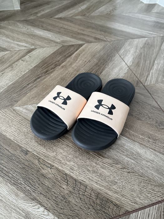 Продам шльопанці Under Armour жіночі