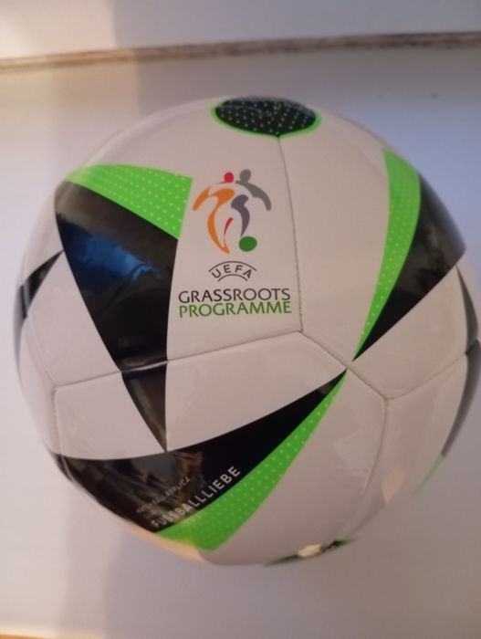 Мяч футбольный Адидас 4