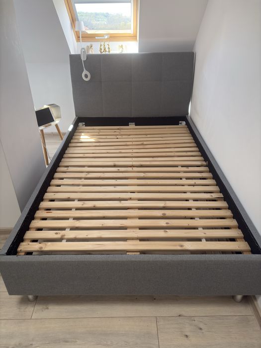 Lóżko  sypialniane