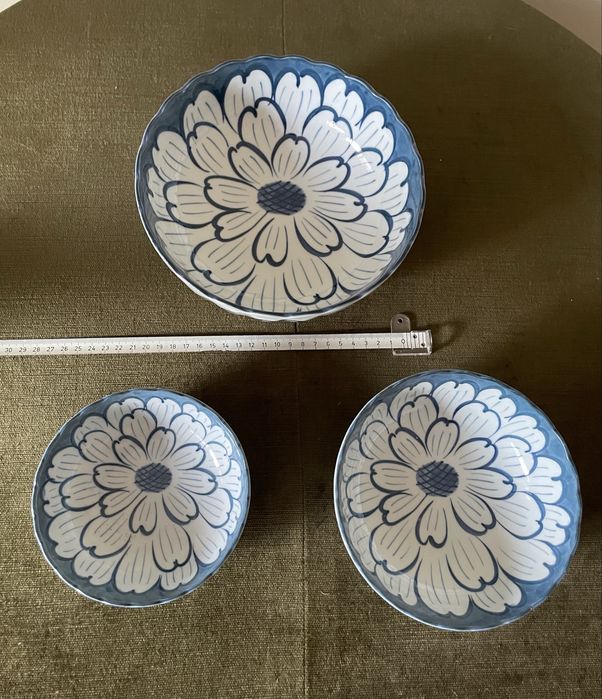 Conjunto de 3 taças / saladeiras em louça