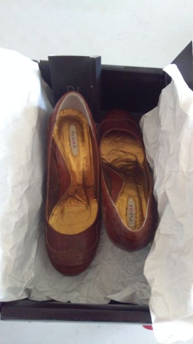 Sapatos de senhora - Fluxá - 35