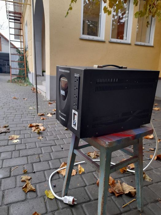 Понижуючий трансформатор 220v на 110v потужність 4 кВ