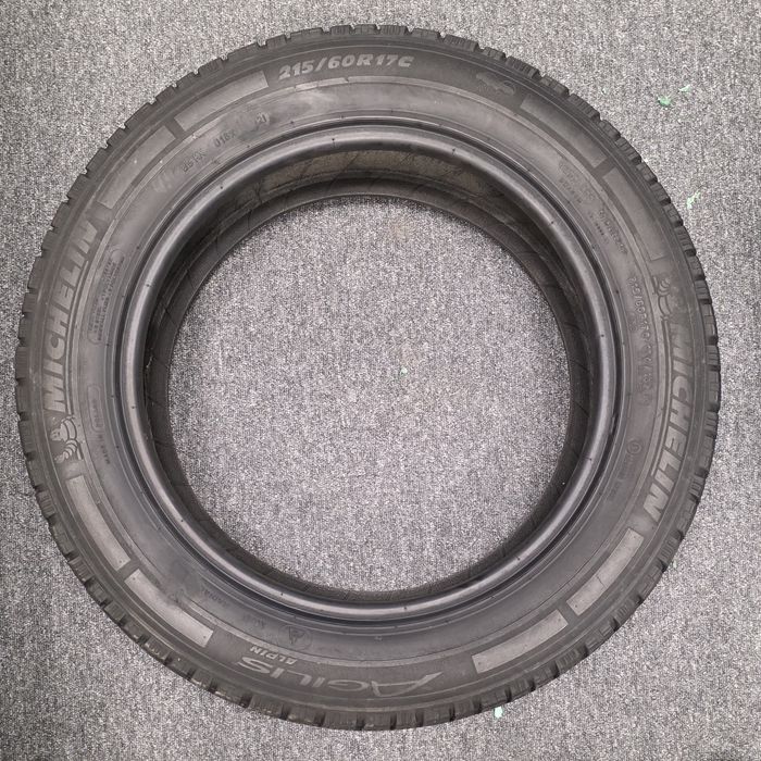 Sprzedam komplet opon Michelin AGILIS ALPIN 215/60 R17 104/102 H C

Cz