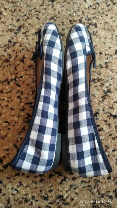 Легкі нові балетки