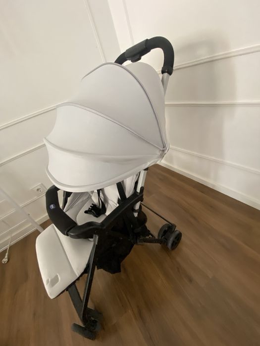 Stroller490196619965900801