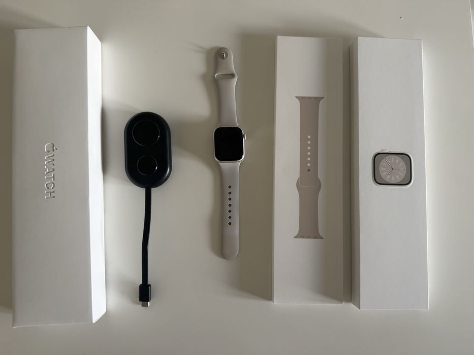 Apple watch series 8 41mm srebrny powerbank gratis