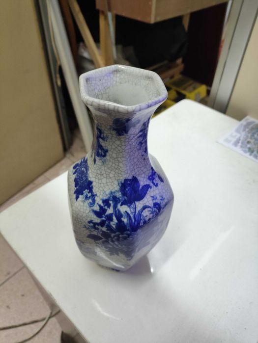 Jarra em Porcelana Antiga azul e branco