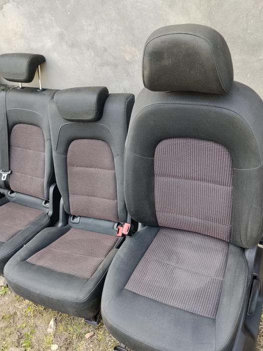 Салон до ауді Q5 2011 року