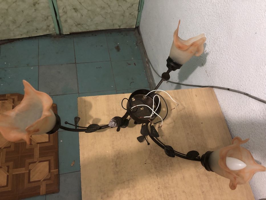 Люстра кованая на 3 лампочки