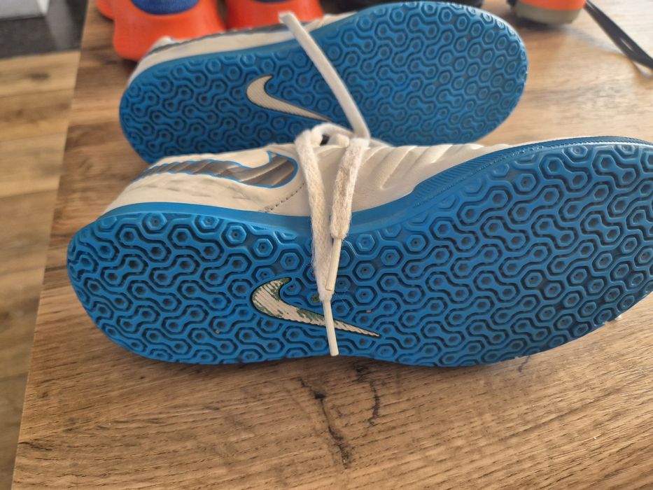 Halówki nike 38 białe