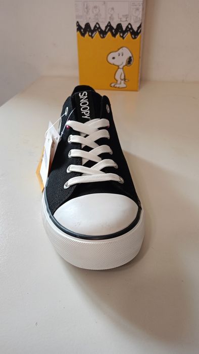 Stylowe trampki snoopy