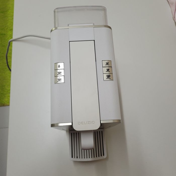 Máquina de café marca DELICIO