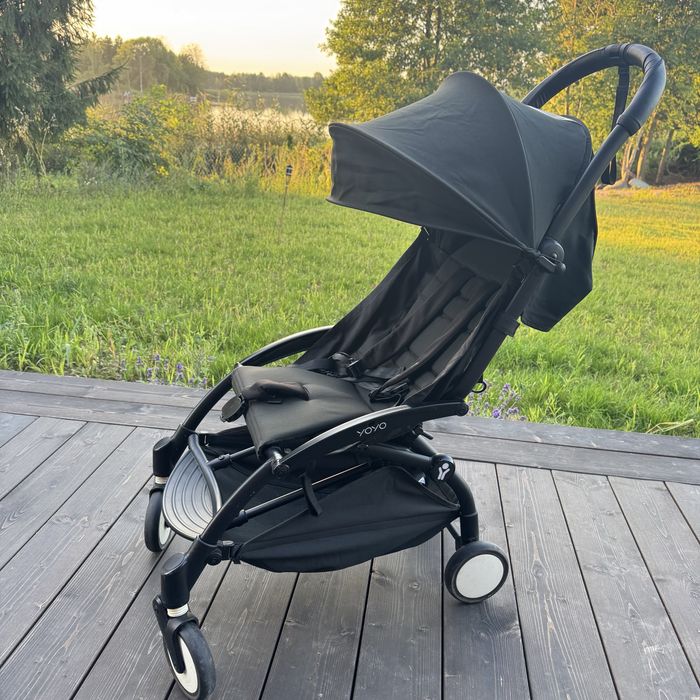 BABYZEN YOYO 2 czarny 2023 - lekki wózek spacerowy do samolotu