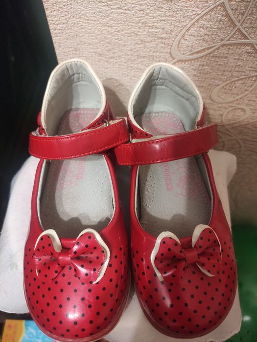 Туфельки для девочки