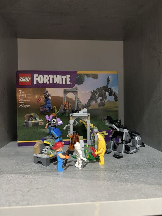 продам лего fortnite