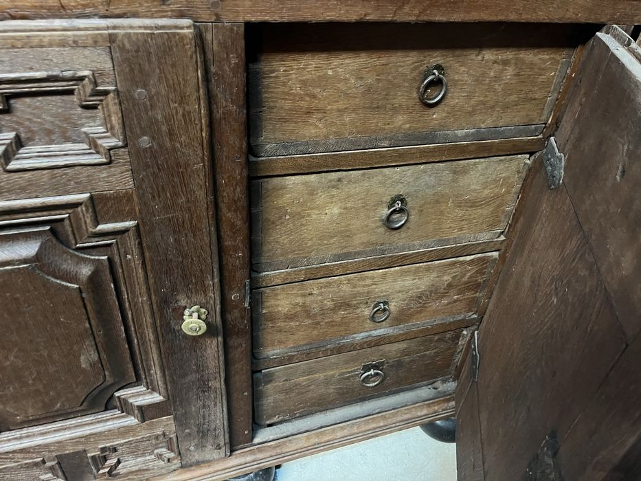móvel rustico em madeira maciça