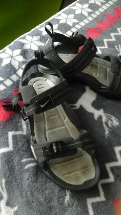 Sandalki nike